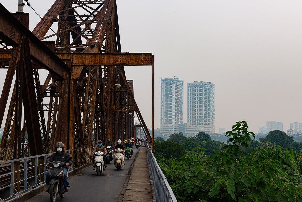 4:30 PM – Long Bien Bridge