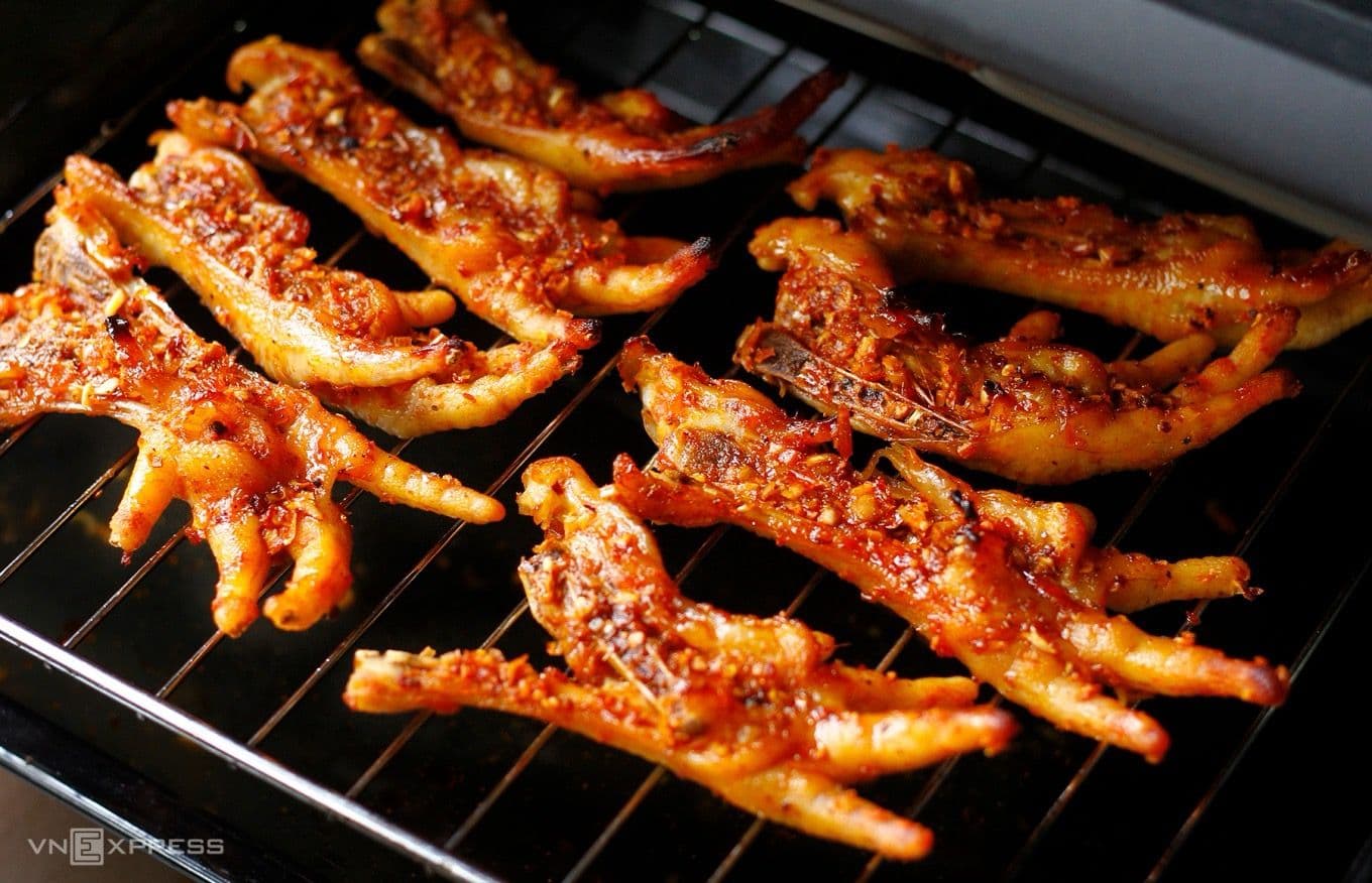 Chân Gà (Chicken Feet)