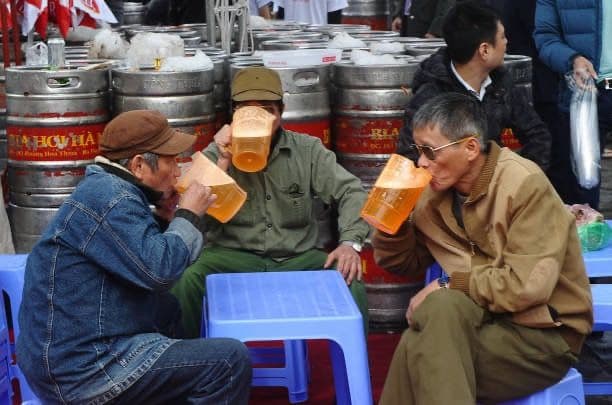 Beer & Stories Journey — The Social Side of Hanoi